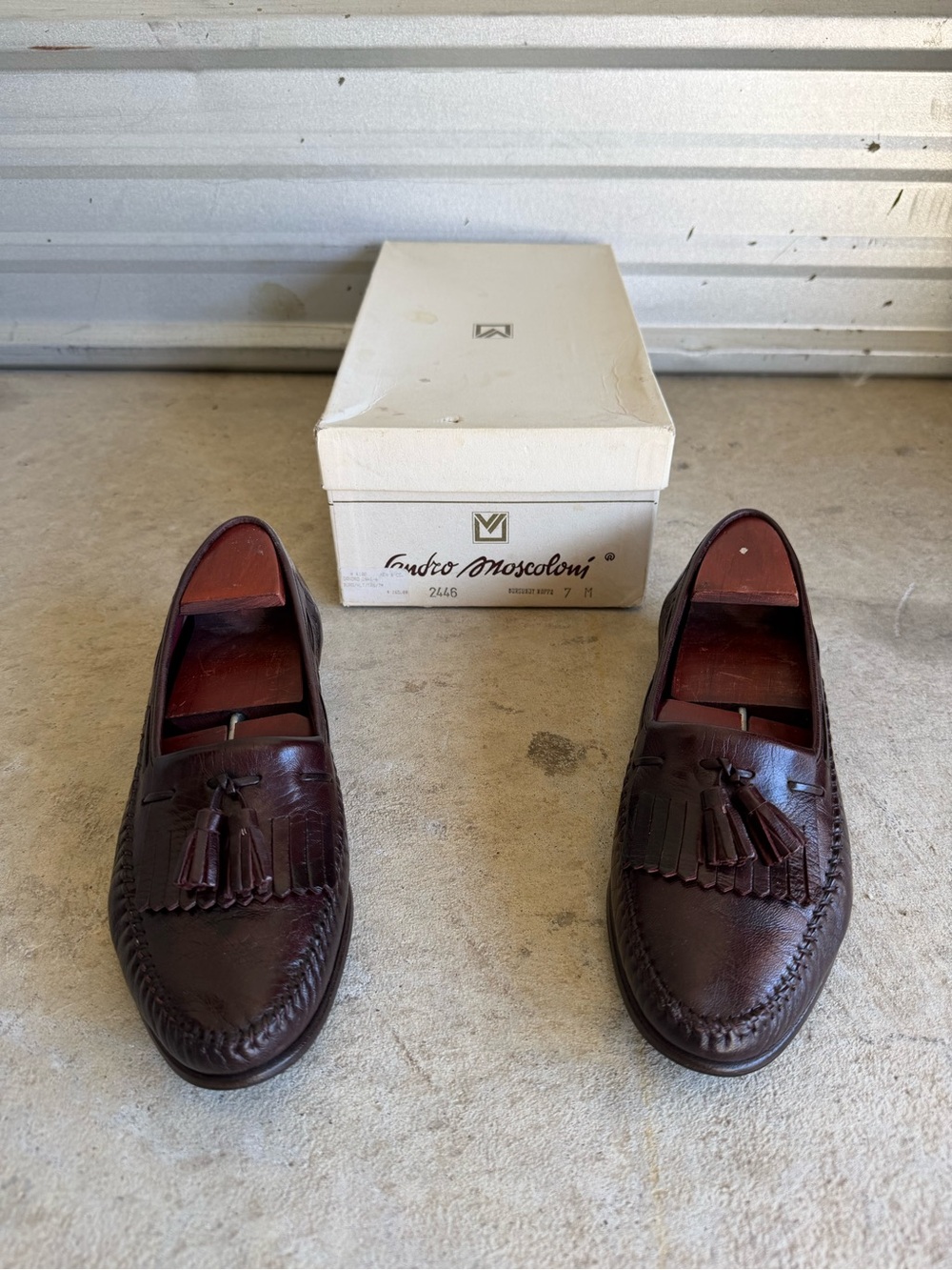 Sandro Moscoloni Burgundy Leather Tassel Loafers Size 7
